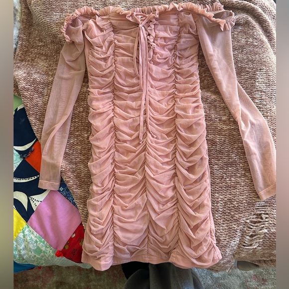 • Mesh Ruched Fashion Nova Dress • - Picture 1 of 3